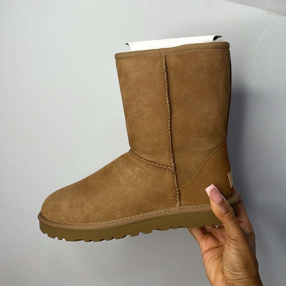 UGG Classic Short II (Chestnut)